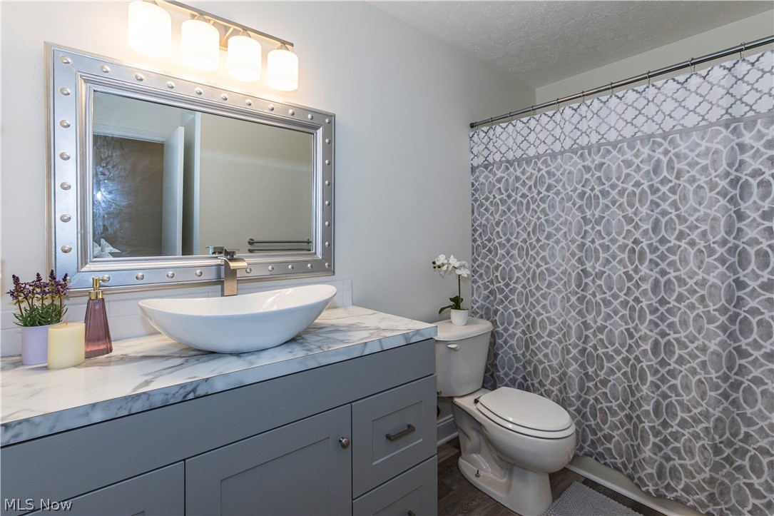 Country Club Twnhs North Condo - Residential