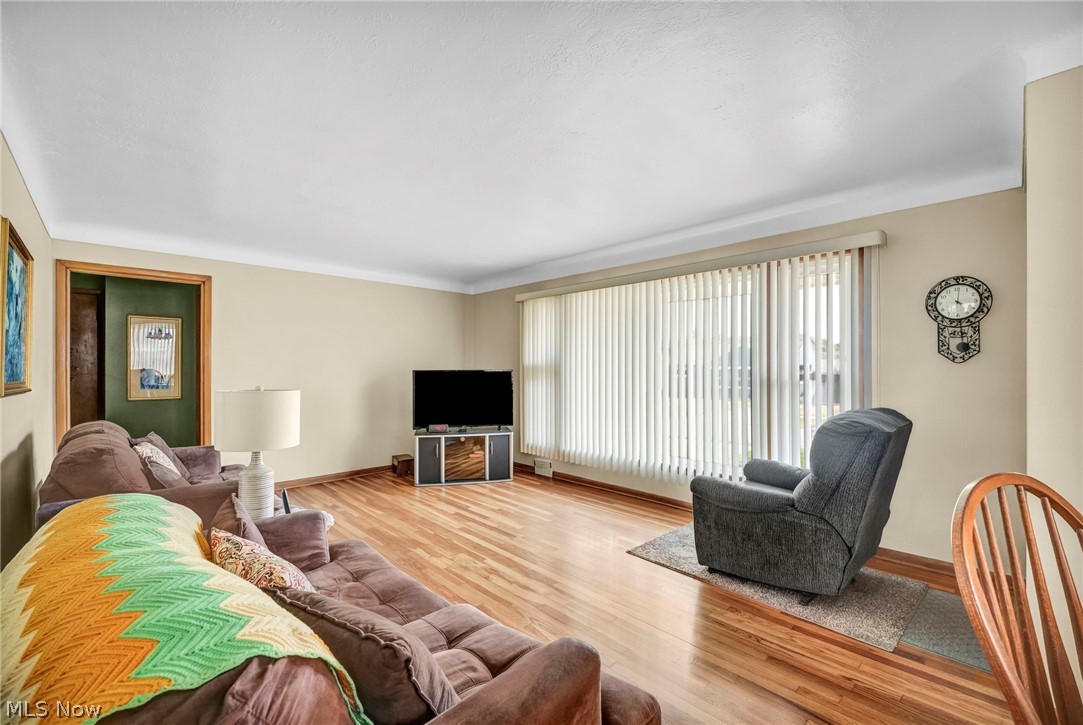 Vine Lake Cos May Som Garden - Residential