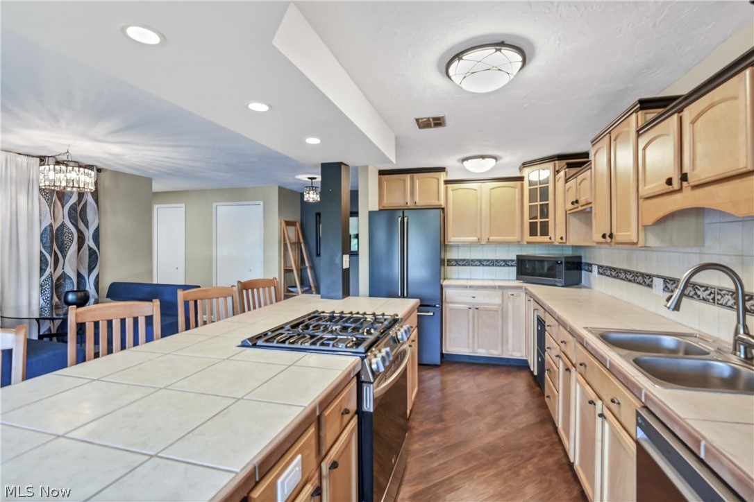 The Carlyle - Residential