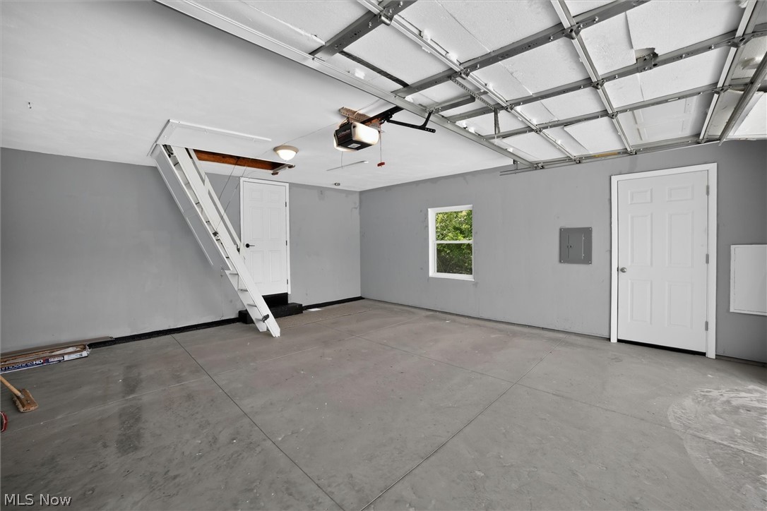 M & H Luxembergs Rdg Estates Sub - Residential