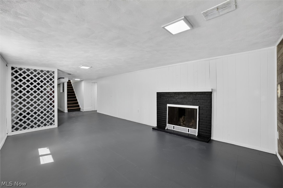 M & H Luxembergs Rdg Estates Sub - Residential