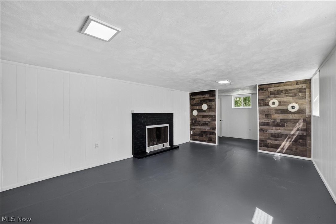 M & H Luxembergs Rdg Estates Sub - Residential