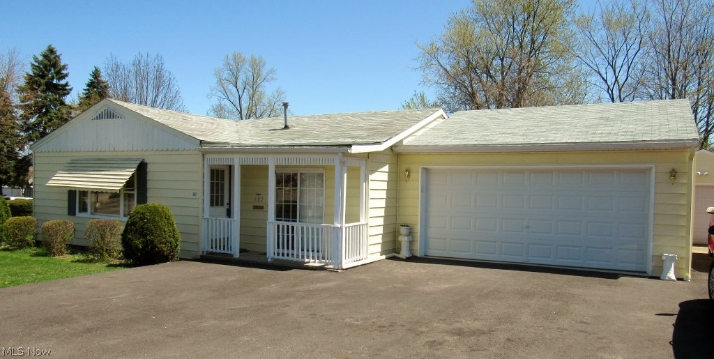 Tuxedo Park - Residential