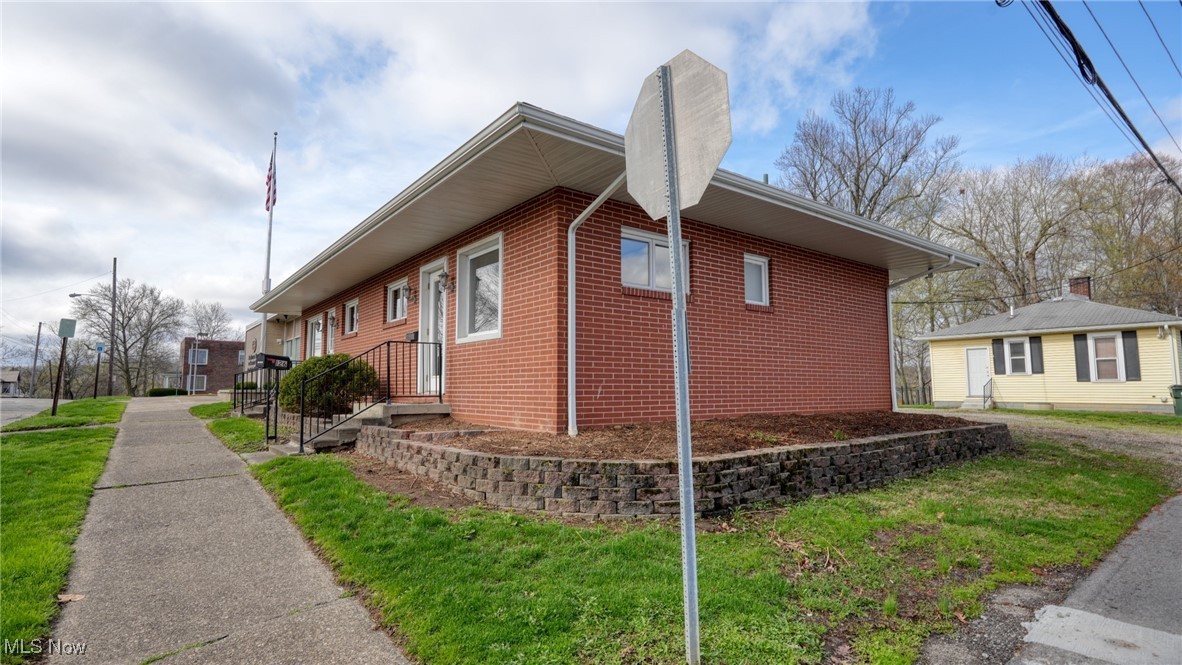 Gastons Add - Commercial Lease