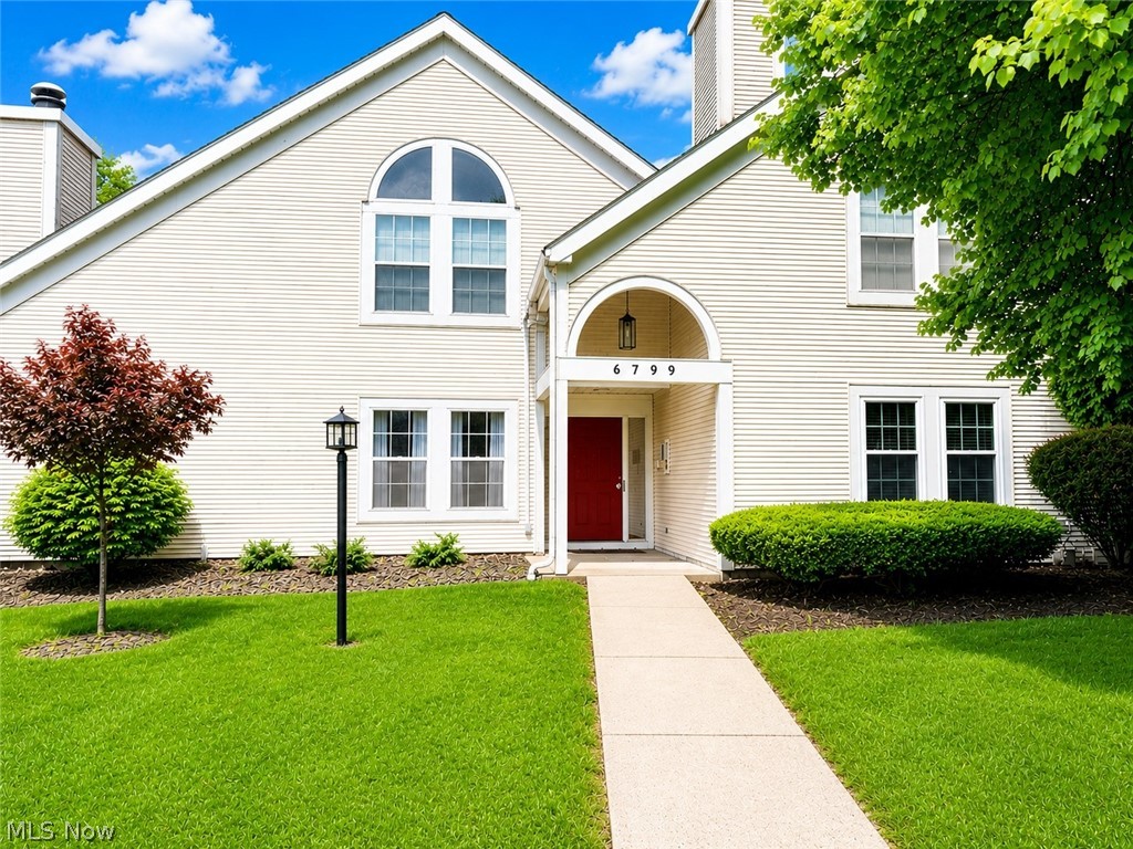 Huntington Ridge Condo - Residential