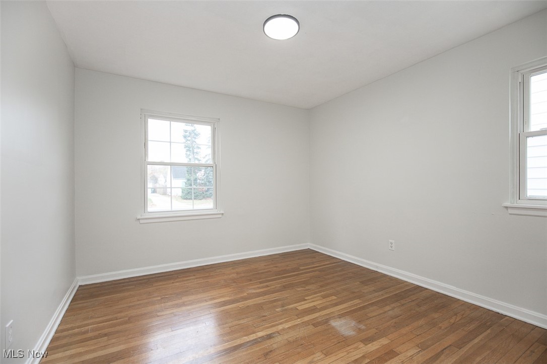 Bungalow - Residential