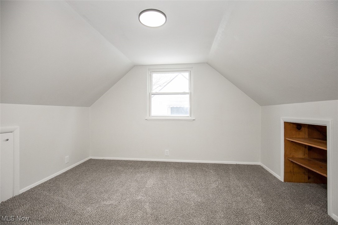 Bungalow - Residential