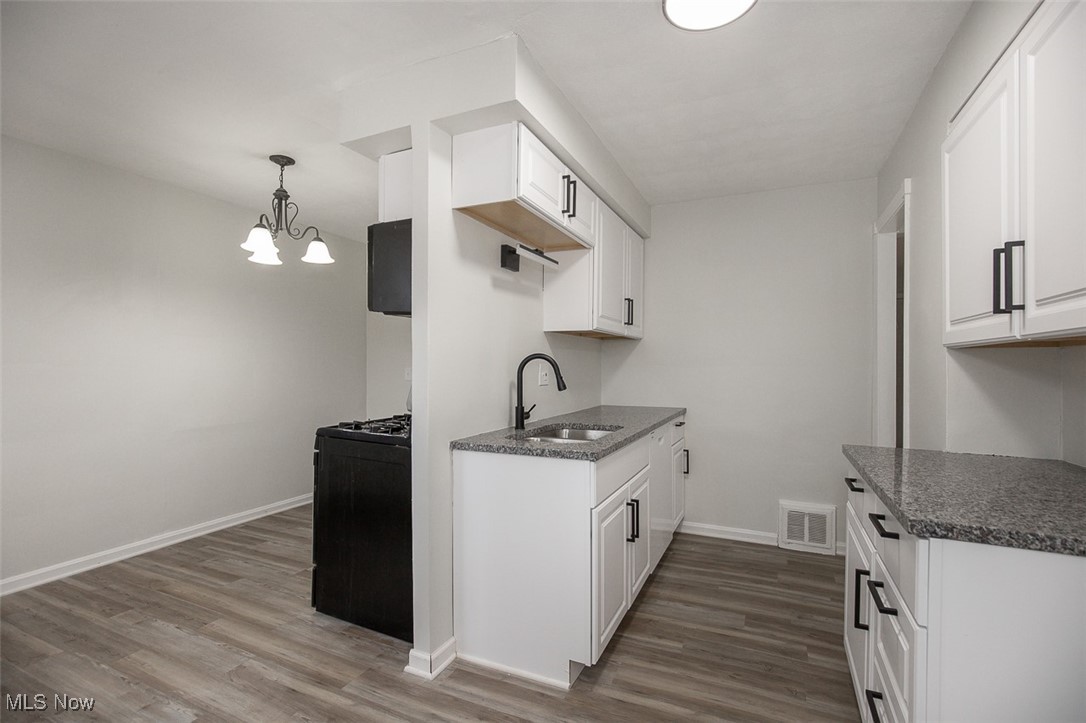 Bungalow - Residential