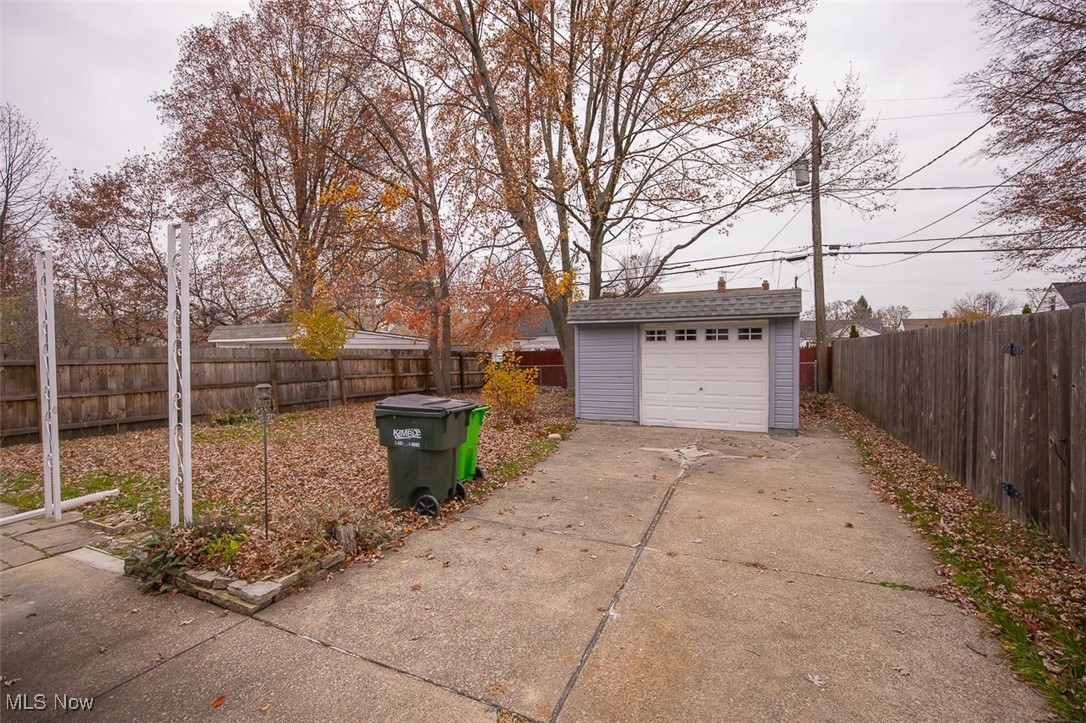 Bungalow - Residential