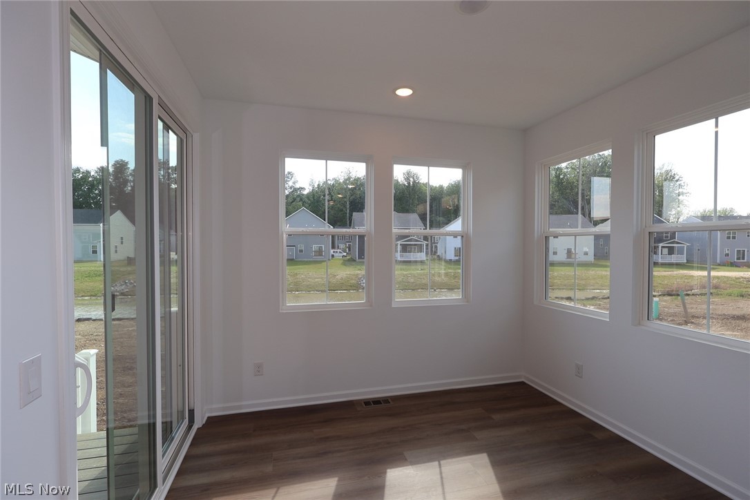 Four Seasons at Sandstone - Residential