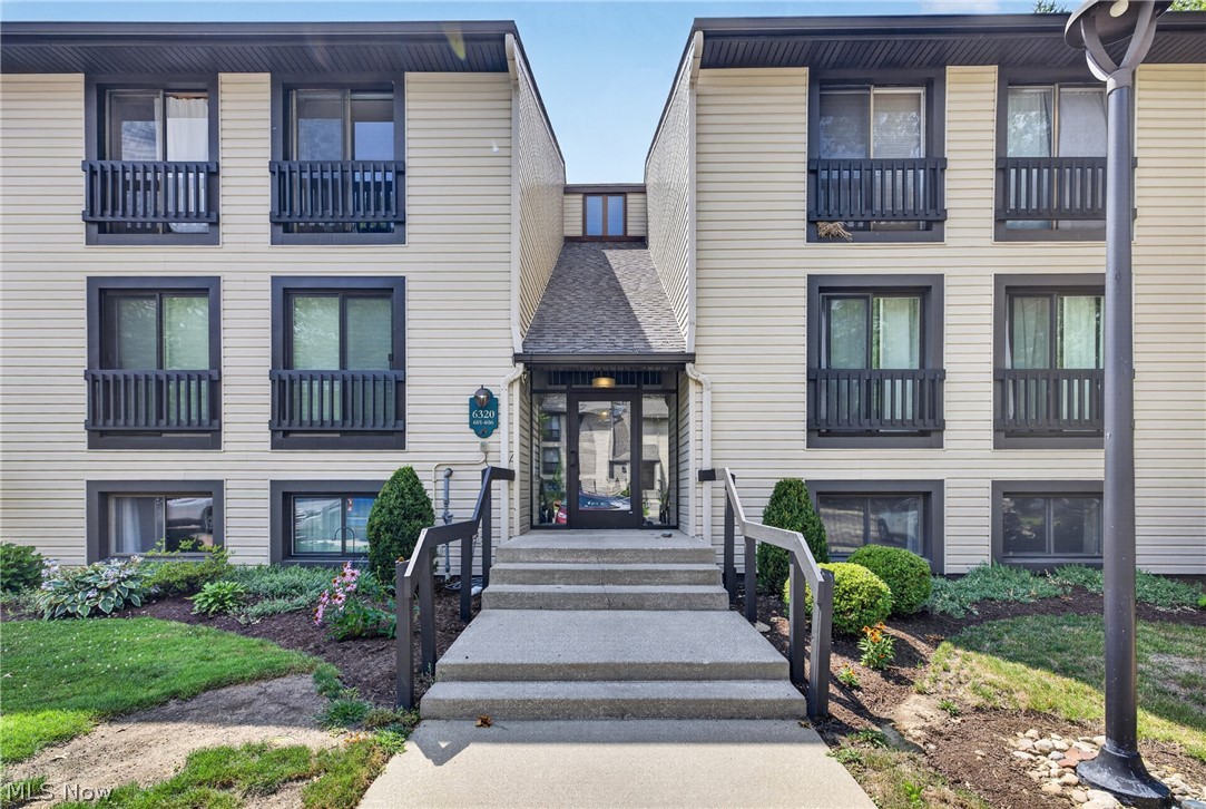 Oak Knolls Condo - Residential