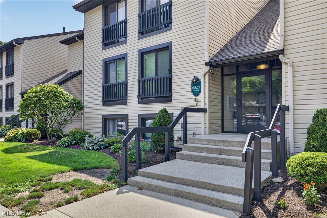 Oak Knolls Condo - Residential