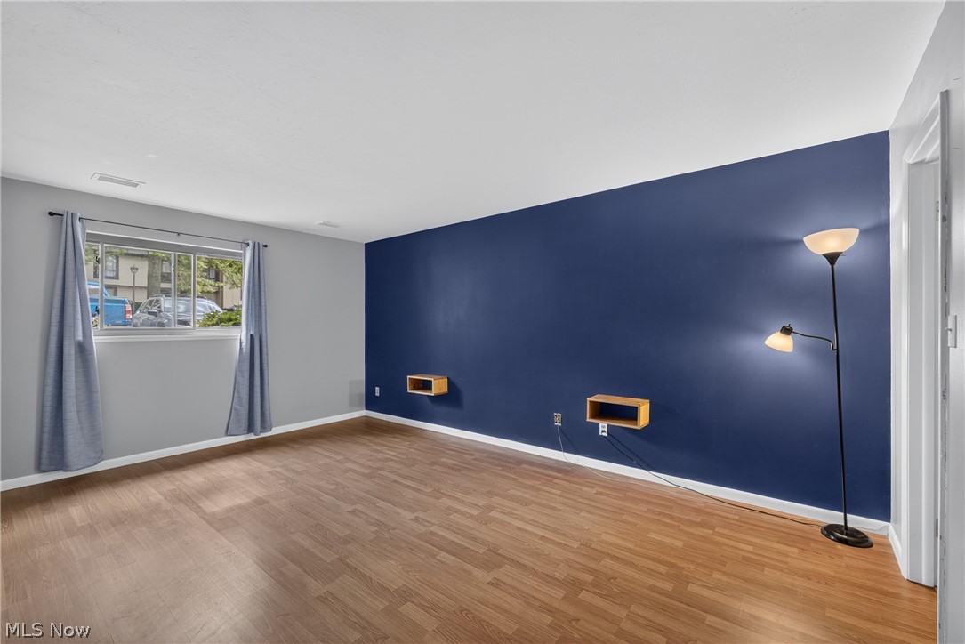 Oak Knolls Condo - Residential