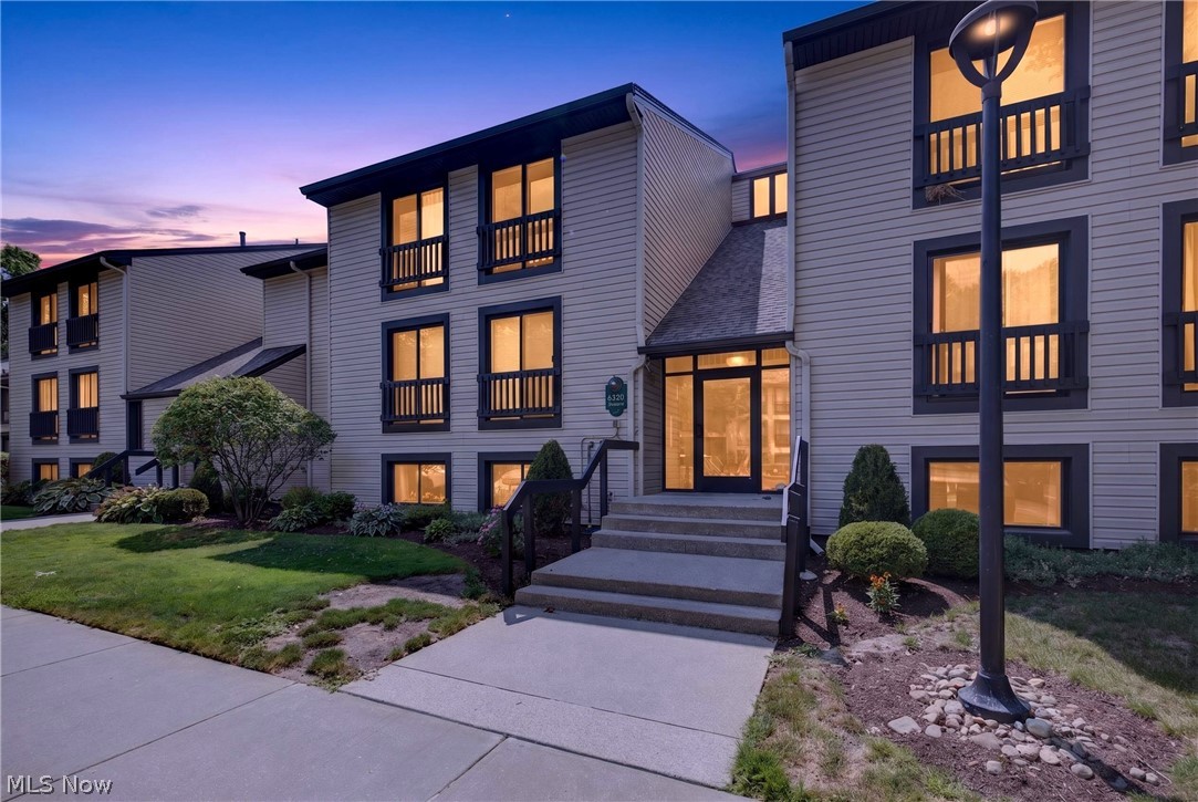Oak Knolls Condo - Residential