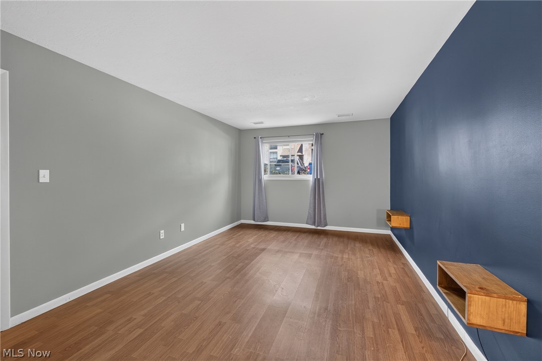 Oak Knolls Condo - Residential