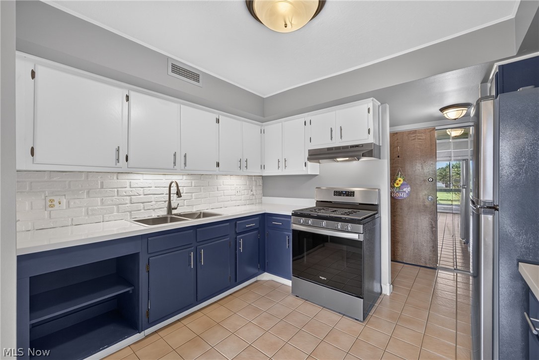 Oak Knolls Condo - Residential