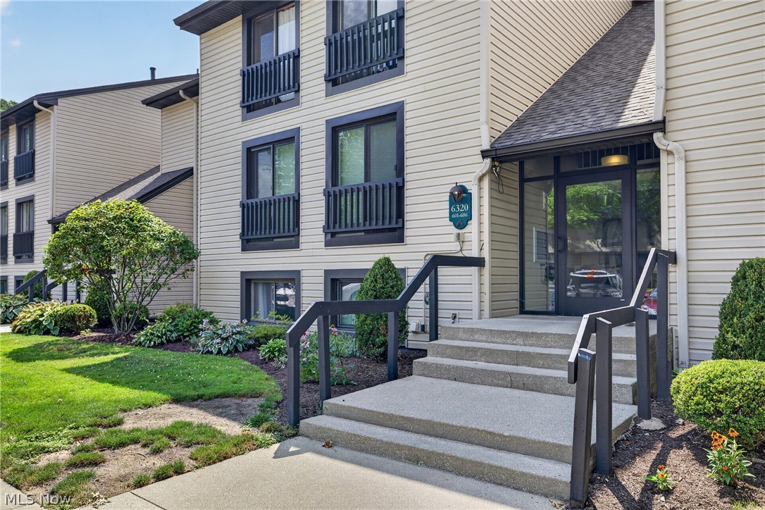 Oak Knolls Condo - Residential