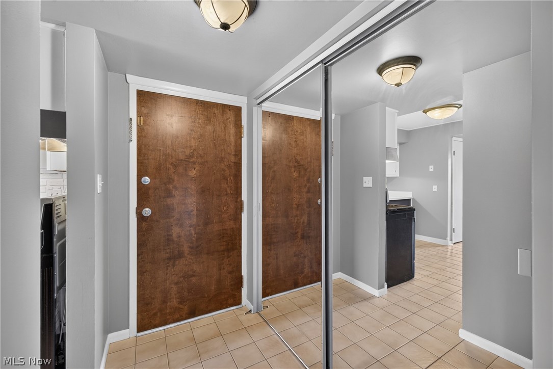 Oak Knolls Condo - Residential