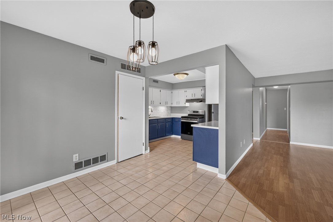 Oak Knolls Condo - Residential