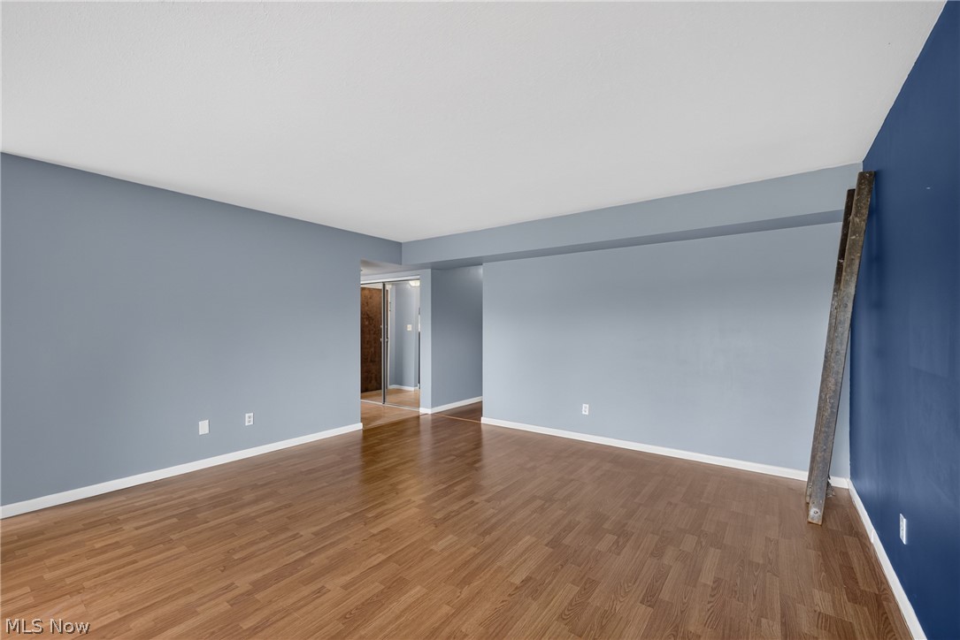 Oak Knolls Condo - Residential