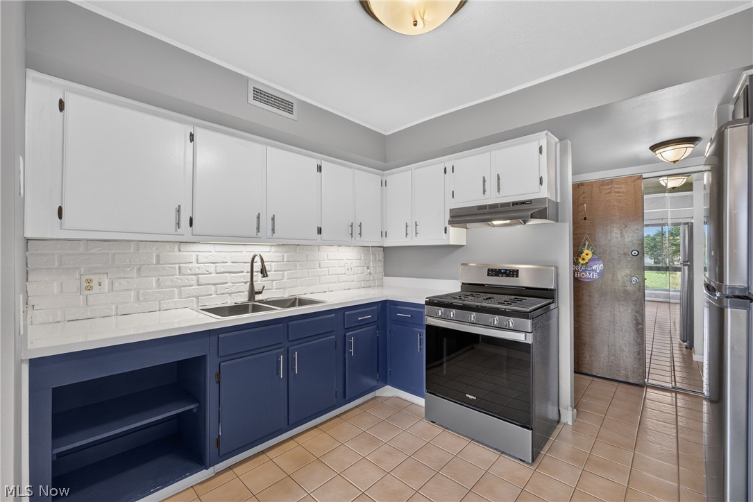 Oak Knolls Condo - Residential