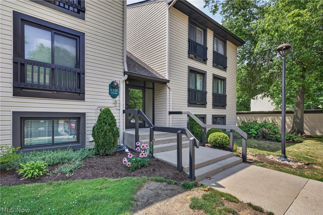 Oak Knolls Condo - Residential