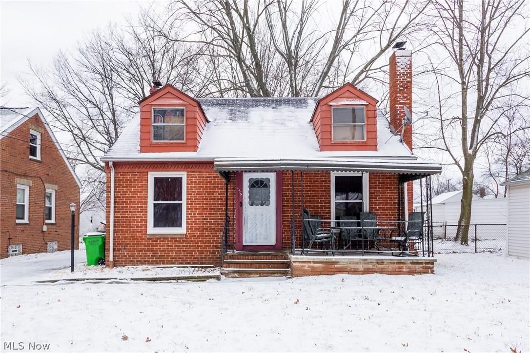 !!!ATTENTION INVESTORS!!! Welcome to this 3-bedroom, 1-bath home with a 2-car garage in Euclid, Ohio! Tenant moved in November 2025, paying $1,250/month. This property is being sold strictly as-is, offering an excellent investment opportunity for real estate investors and portfolio builders. POS violations will be assumed by the buyer. Showings are preferred after an accepted offer. Perfect for those looking to expand their rental property portfolio or add a cash-flowing asset to their real estate holdings. Don’t miss out on this turnkey investment-ready property in a convenient location!