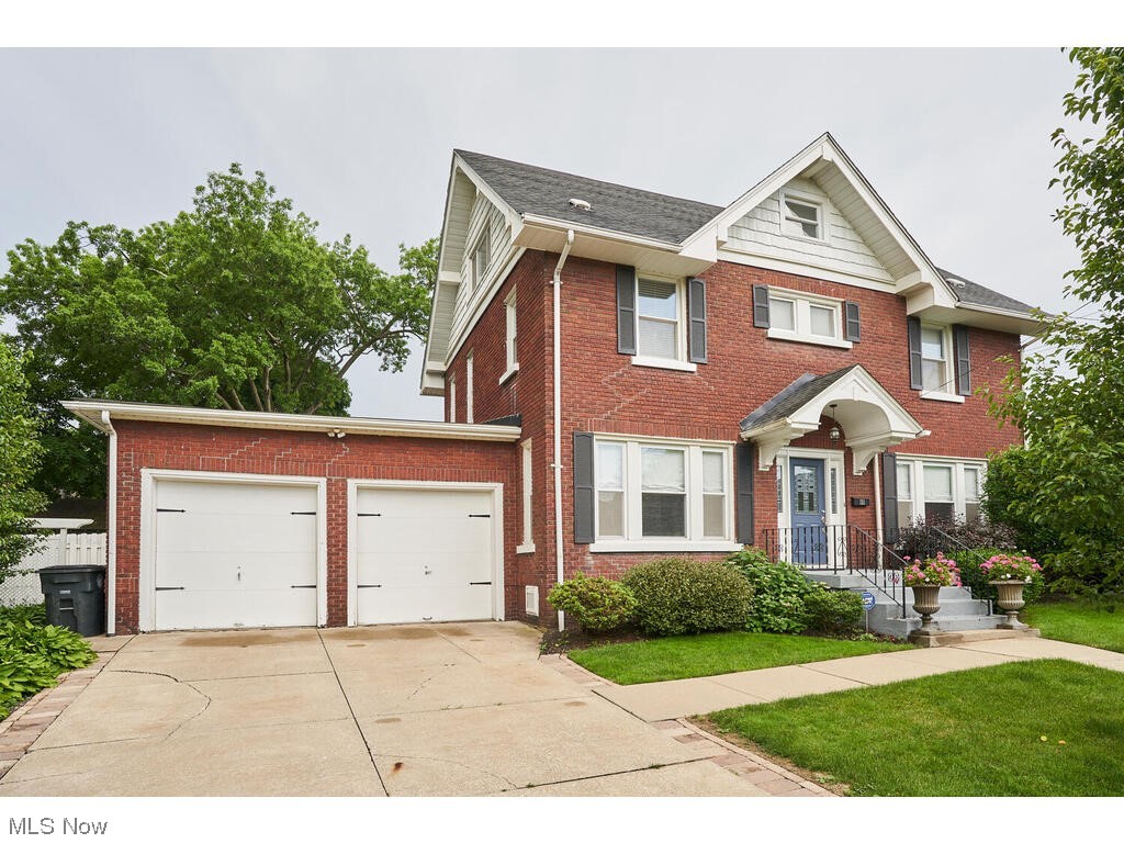 For Lease. Large brick Colonial offering 2695 sq. ft. w/3 stories, 5 bedrooms, 2 baths, kitchen with appliances, formal dining room, 4 season sunroom, full unfinished basement w/washer and dryer and plenty of room for storage. Fireplace in living room and master bedroom are for decorative purposes only. No Pets. No Smoking. Agent related to owner. Call agent before submitting an application. All adults 18+ must submit an application. $43 non-refundable application fee per adult applicant. Applicants subject to credit check, evictions history report, and criminal background report.