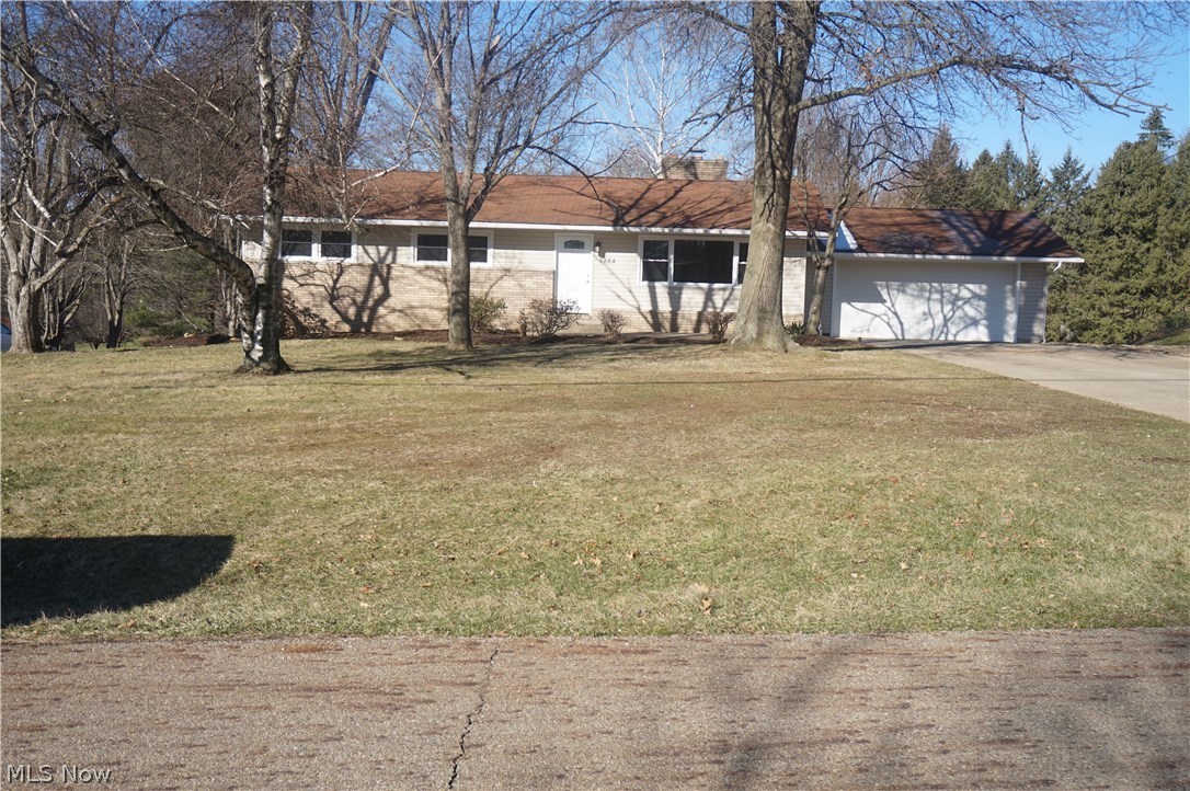 Beautifully remodeled 4-5 bedroom, 3 full bath ranch with walkout lower level. Gorgeous eat-in kitchen includes new cabinets, granite countertops, tile backsplash, stainless steel appliances, and sliding glass doors leading to large deck overlooking spacious backyard. Living room with modern fireplace, wood flooring, and lots of natural sun light. 3 bedrooms with new carpet and 2 updated baths with new vanities, flooring, and tile shower surrounds complete the main level.
The fully finished lower level has a family room with new carpet, wood burning fireplace and sliding glass doors to a brick paved patio. You'll also find 2 additional rooms, another fully updated bath, large laundry room, and plenty of space for storage in the utility room. This home sits on over a half acre in Manchester School District with Nolley Elementary being named a 2017 National Blue Ribbon School!
Contact agent for private showing. Agent owned.