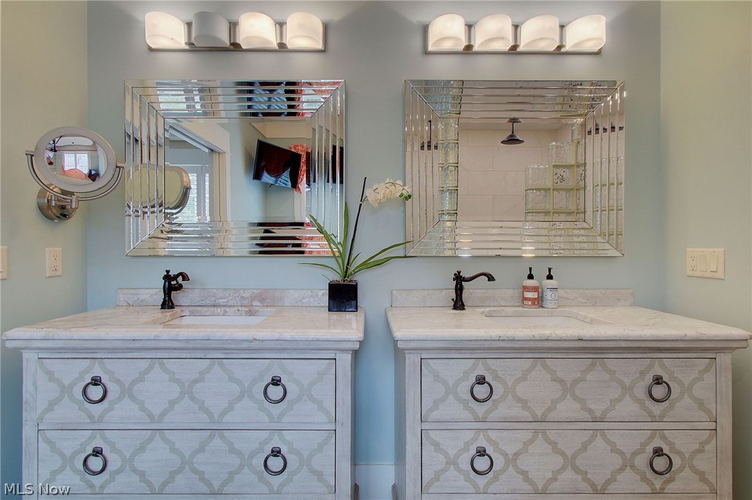 Congress Lake Villas Condo - Residential