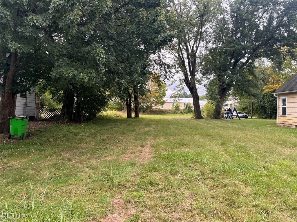 Vacant lot at 56 Salt Street. public water and sewer available at the street. Buyer to do own due diligence.
Bring your own builder!