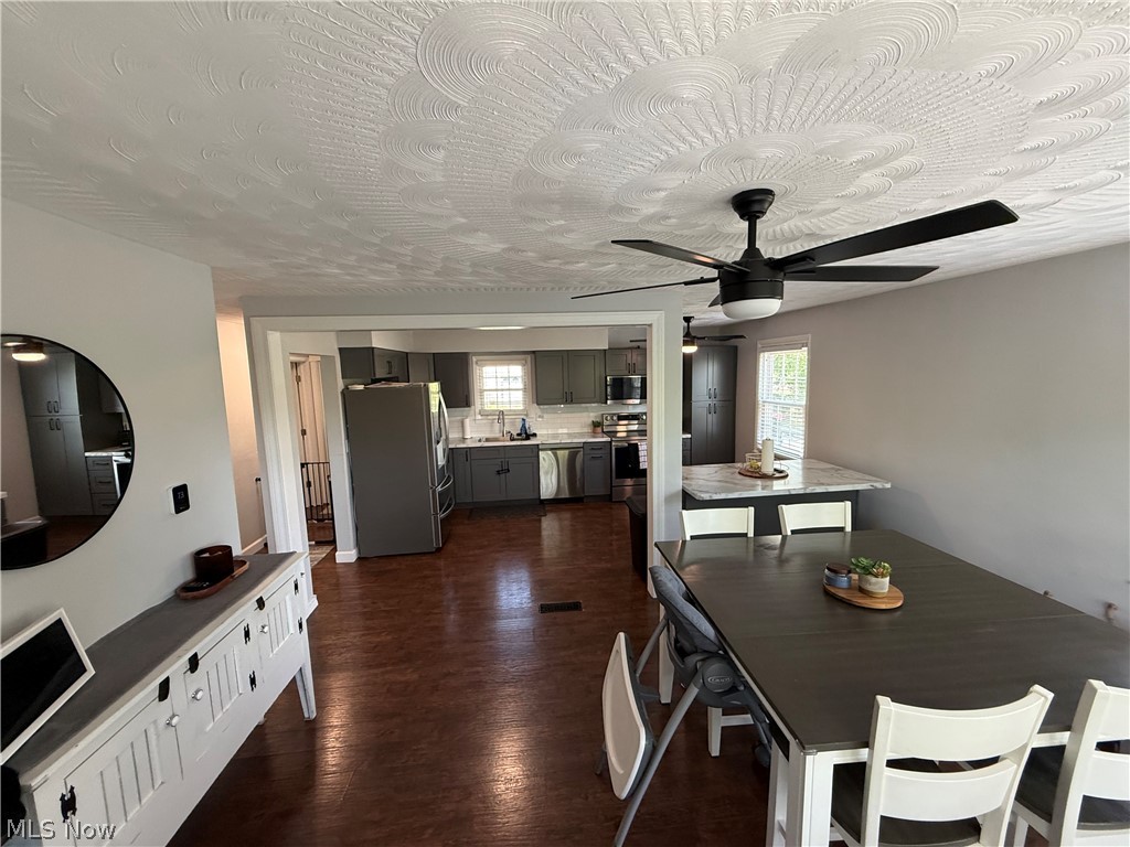 Meadow Ridge Place - Residential