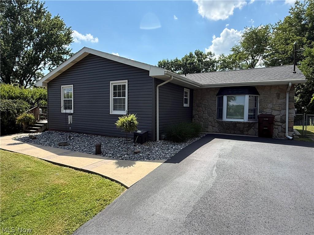 Meadow Ridge Place - Residential