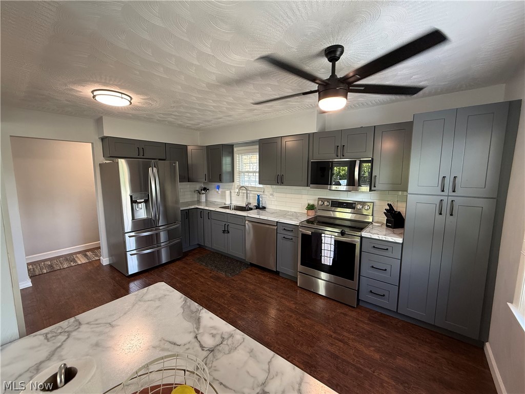 Meadow Ridge Place - Residential