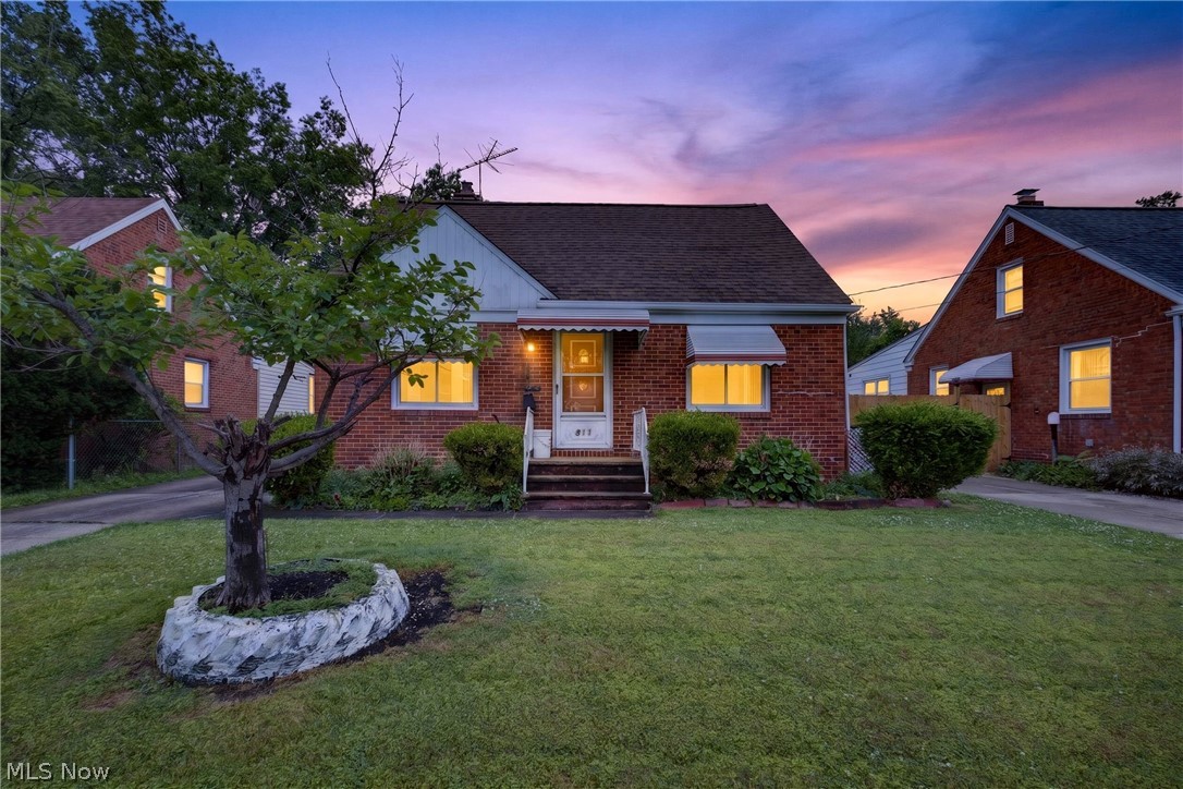 Well maintained 3 bed and 1 bath Cape-Cod. Includes dining room addition and finished basement. Nearby access to shopping and freeway. Home is being sold As Is. Buyer is responsible for any POS violations.