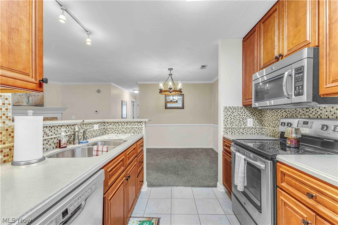 Lenox Village Condo Ph II - Residential