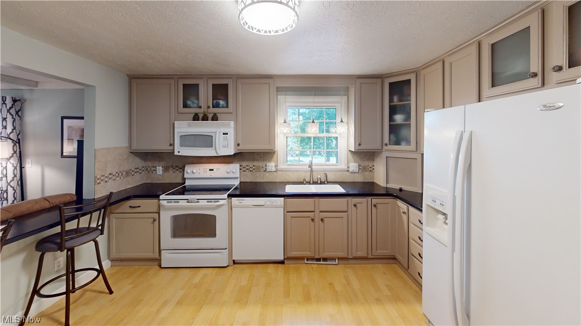 Silver Lake Little Farms - Residential