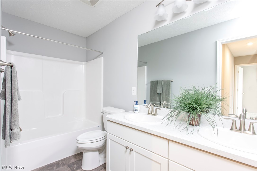 Enclave at North Ridge Point - Residential