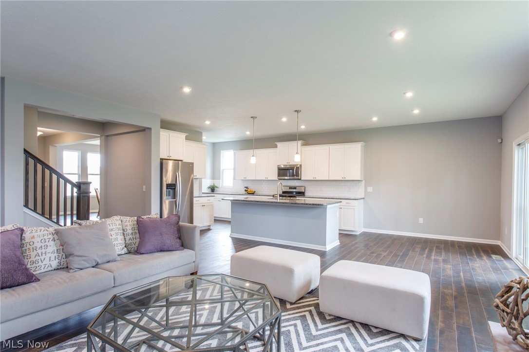 Enclave at North Ridge Point - Residential