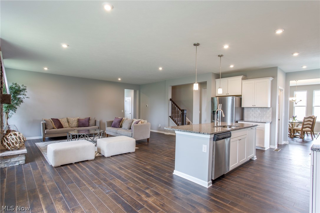 Enclave at North Ridge Point - Residential