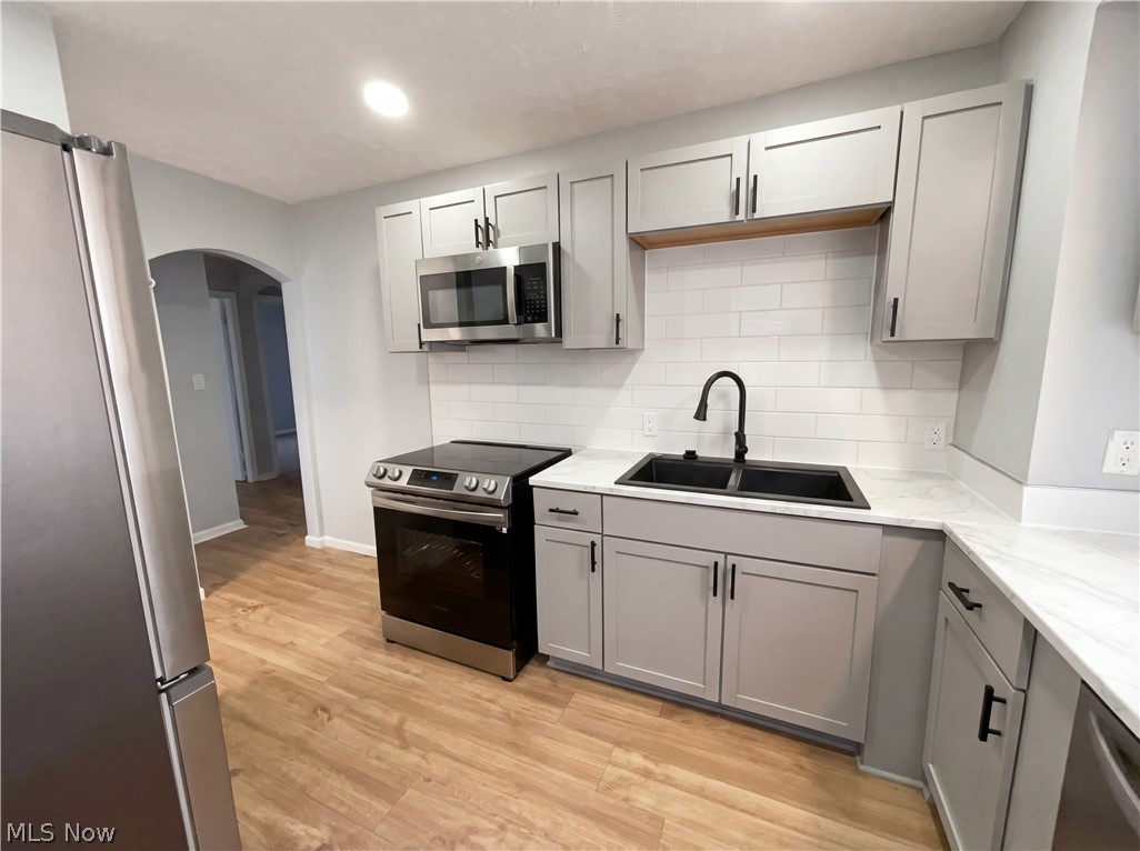 Elworthy-Helwick Cos Maplebor - Residential