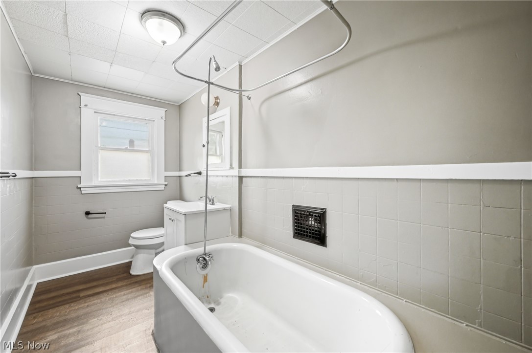 Thompson & Jenkins - Residential Income