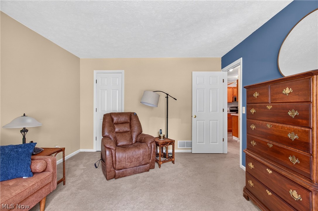 Tinkers Lane Condo - Residential