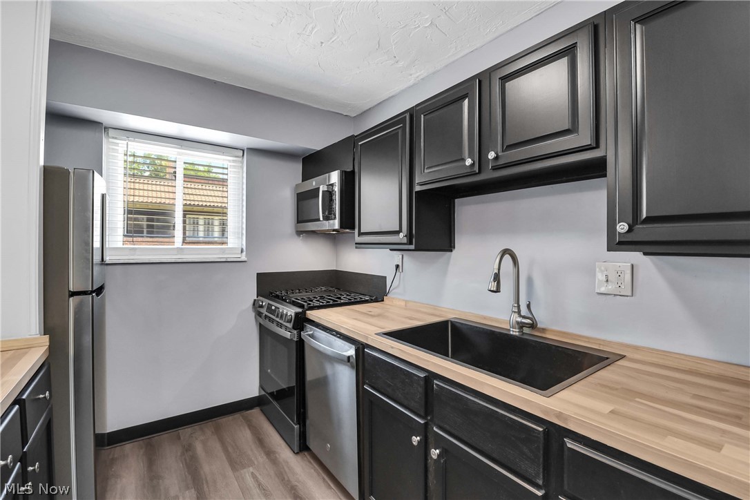 Coral Rock Condo - Residential