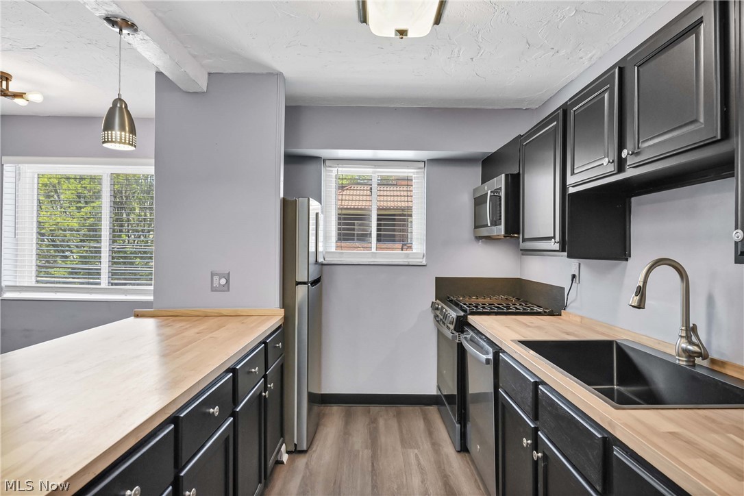 Coral Rock Condo - Residential