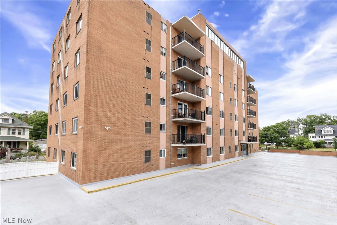 Coral Rock Condo - Residential