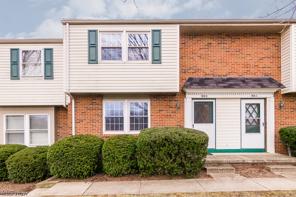 Huntington Park Condo - Residential