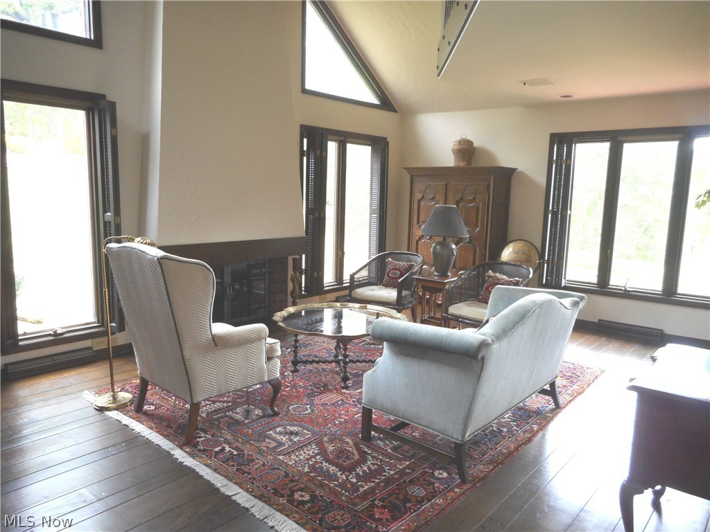 Sugar Bush Knolls - Residential