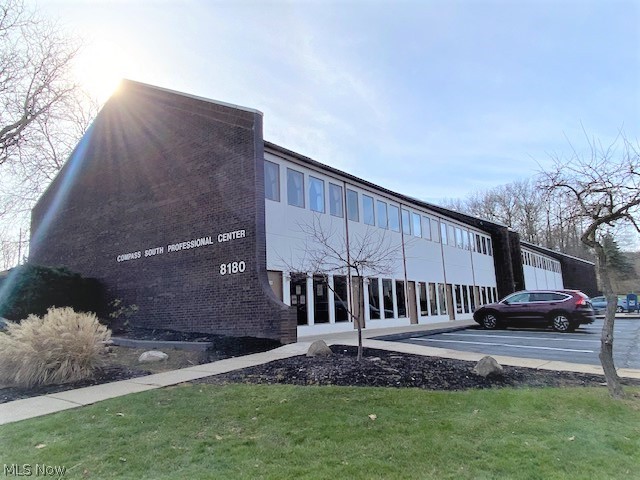Great investment property with 100% for long-standing, long term clients, totally full and brings in over $17,000/month. Rents can easily be increased by 25% Turn key in a great location. Don't miss this opportunity for owner user or investor. Financials available.