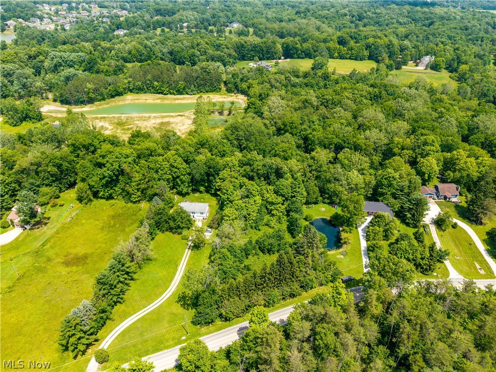 Montville - Land